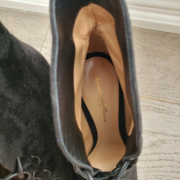 Gianvito Rossi black suede boots - Picture 6 of 10